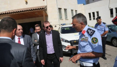 وفد فلسطيني يرافقه مجموعة من الاتحاد الأردني لشركات التأمين يزور إدارة السير